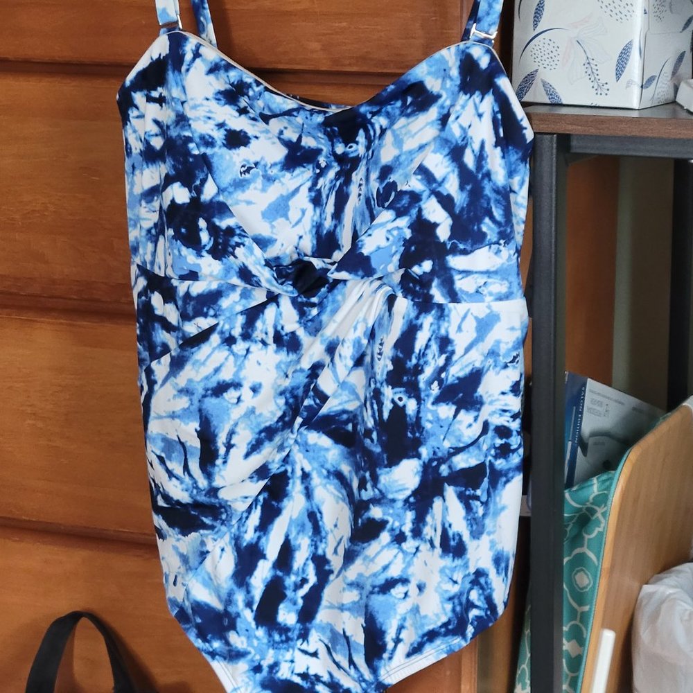 Women's 2X One-Piece Swimsuit